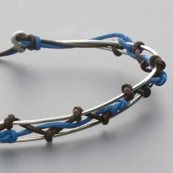 レザーバングル