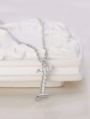 ピンクゴールドネックレス