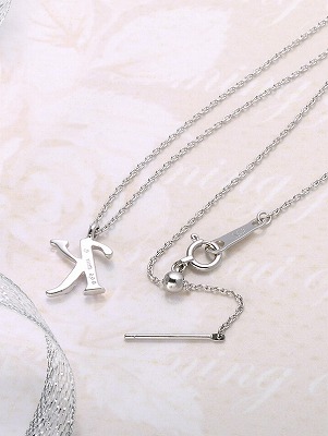 ピンクゴールドネックレス