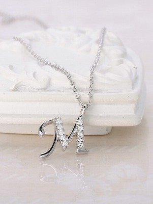 ピンクゴールドネックレス