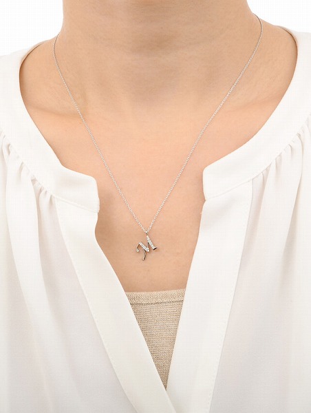 ピンクゴールドネックレス