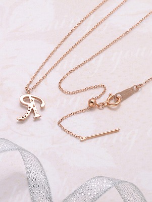 ピンクゴールドネックレス