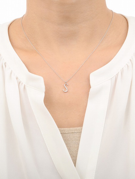 ピンクゴールドネックレス