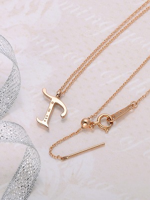 ピンクゴールドネックレス