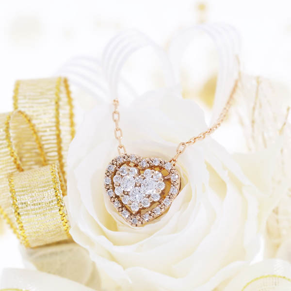 ピンクゴールドネックレス