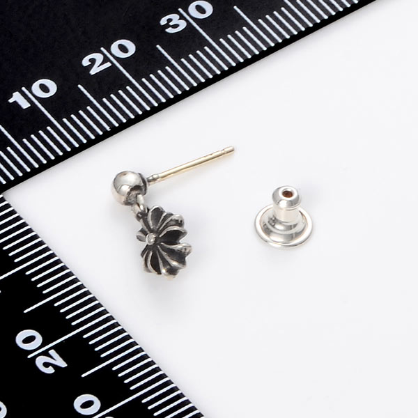 シルバーピアス EARRING TINY E CH PLUS 1 DROP(片耳用)