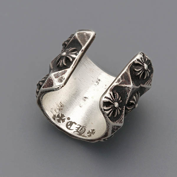 ピラミッド プラス イヤーカフ Cuff Pyramid Plus