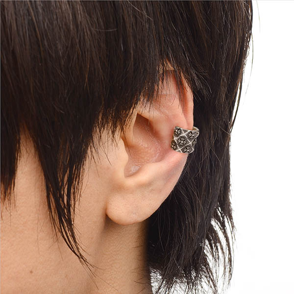 ピラミッド プラス イヤーカフ Cuff Pyramid Plus