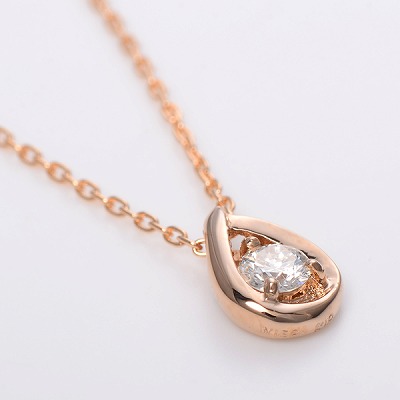 ピンクゴールドネックレス