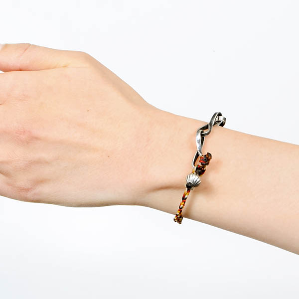 レザーブレスレット