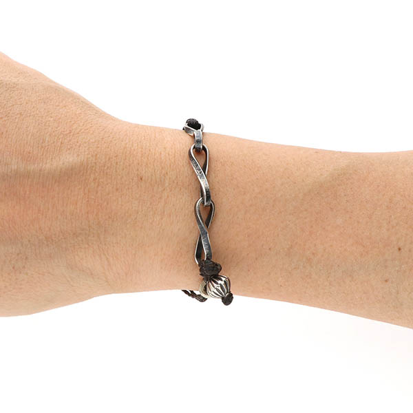 レザーブレスレット