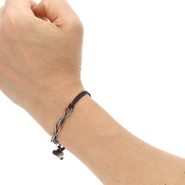 レザーブレスレット