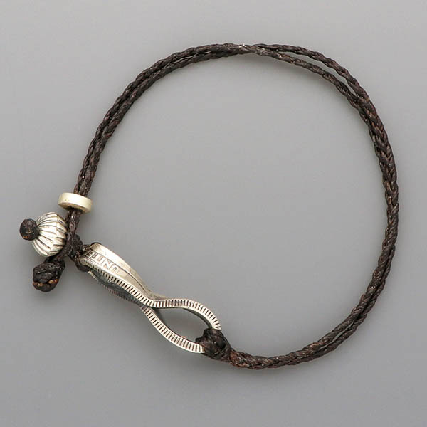 レザーブレスレット