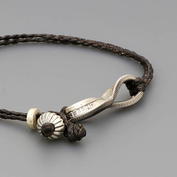 レザーブレスレット