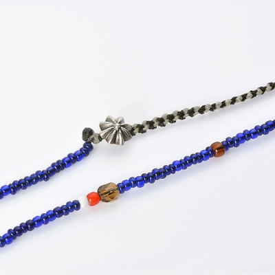 ビーズネックレス