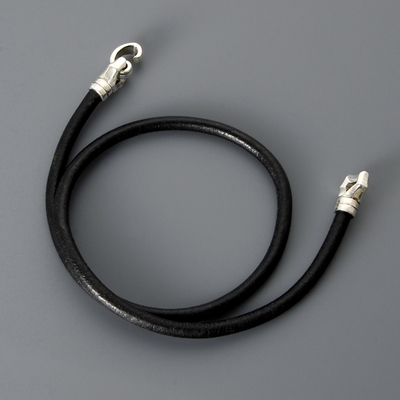 レザーブレスレット