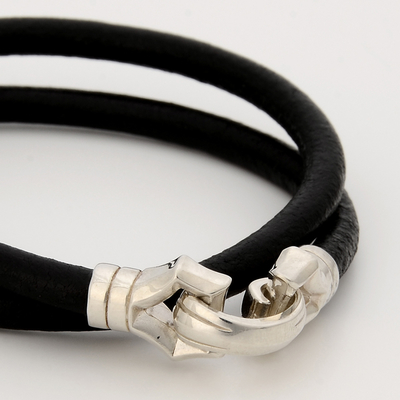 レザーブレスレット