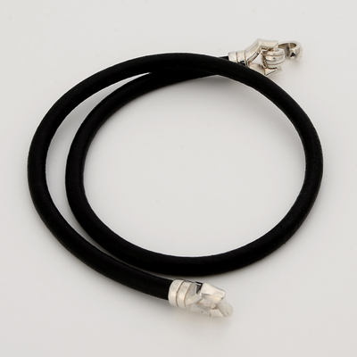 レザーブレスレット