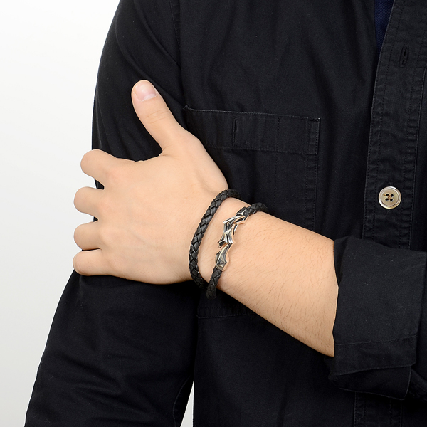 レザーブレスレット