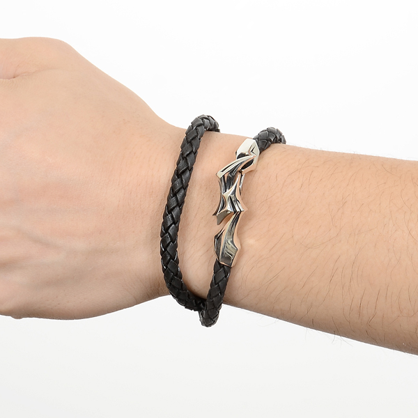 レザーブレスレット