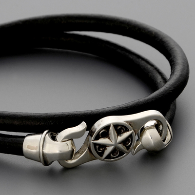 レザーブレスレット