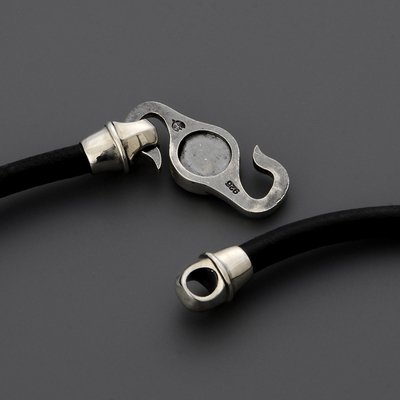 レザーブレスレット