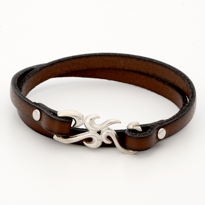 レザーブレスレット