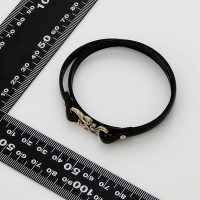 レザーブレスレット