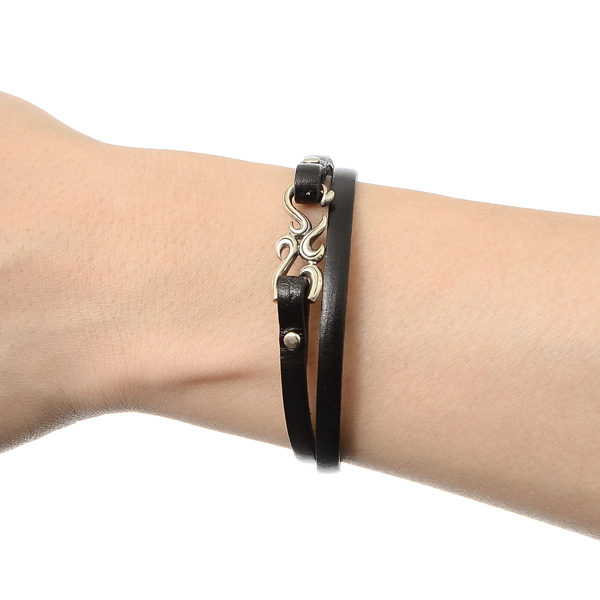 レザーブレスレット