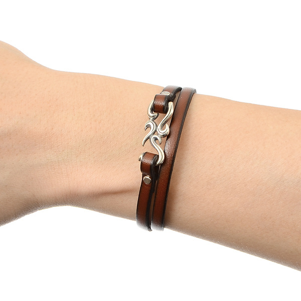 レザーブレスレット