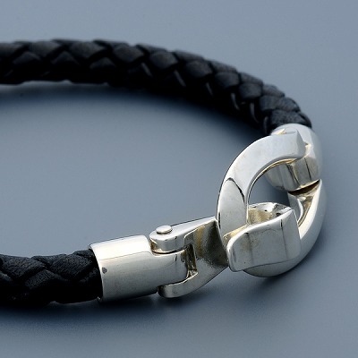 レザーブレスレット