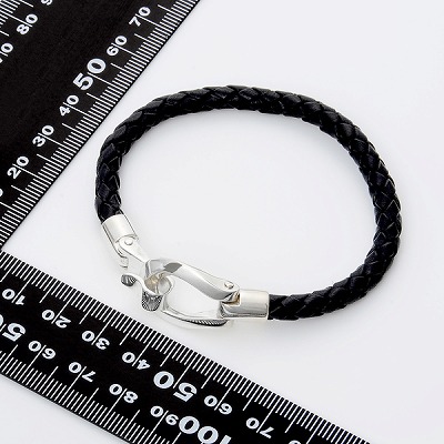 レザーブレスレット