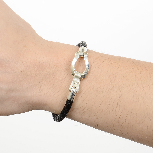 レザーブレスレット