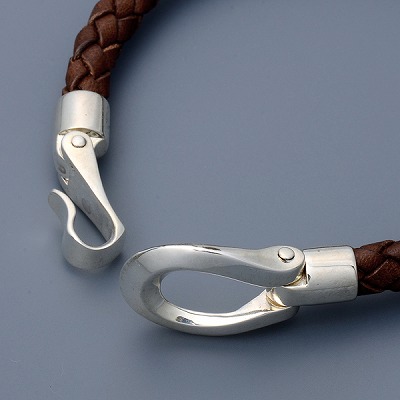 レザーブレスレット