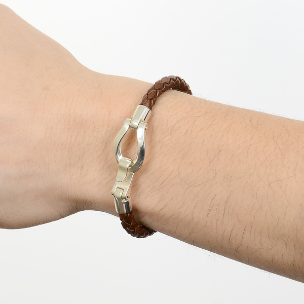 レザーブレスレット