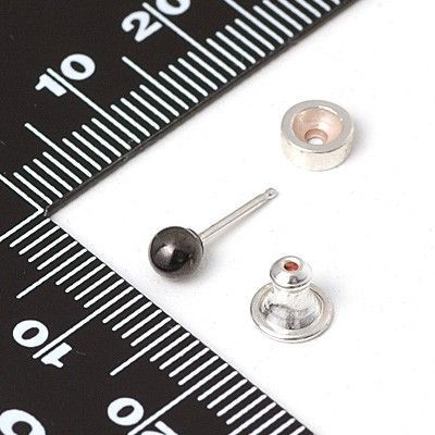 シルバースタッドピアス(片耳用)