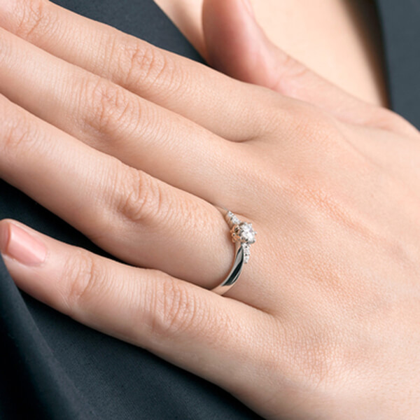 プラチナエンゲージリング