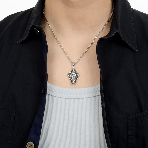 シルバーネックレス