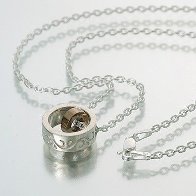 シルバーネックレス