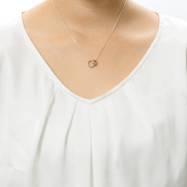 シルバーネックレス