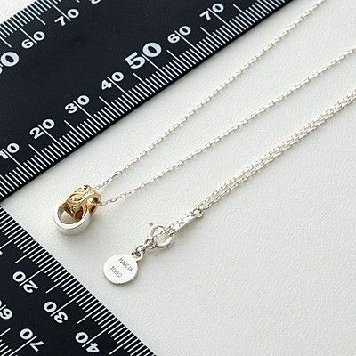 シルバーネックレス