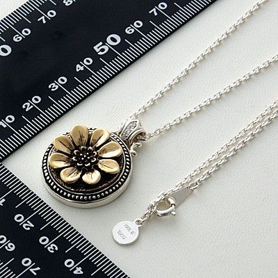 シルバーネックレス