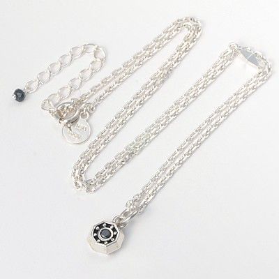 シルバーネックレス