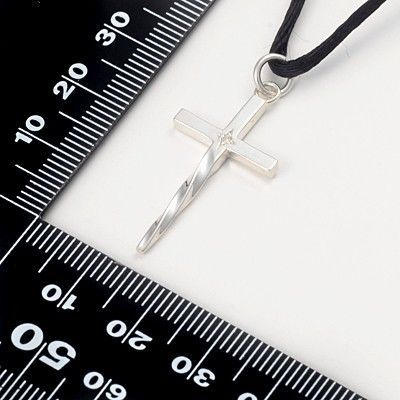 レザーネックレス