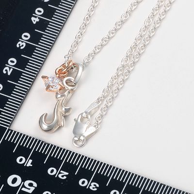 ピンクゴールドネックレス