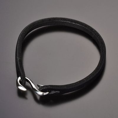 レザーブレスレット