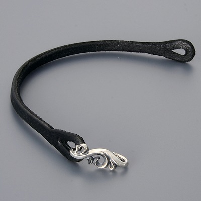 レザーブレスレット