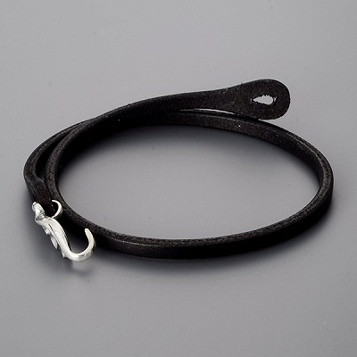 レザーブレスレット