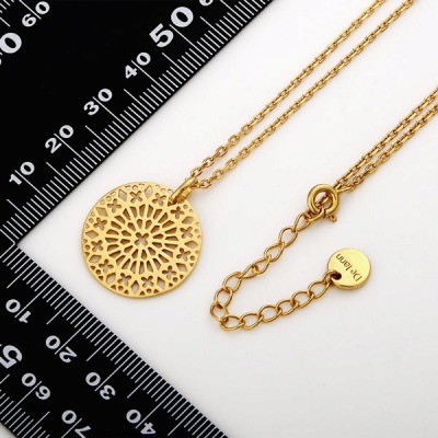 シルバーネックレス