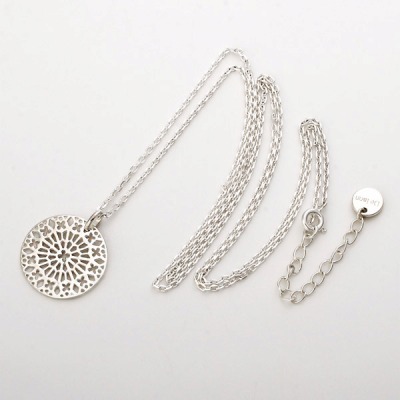 シルバーネックレス